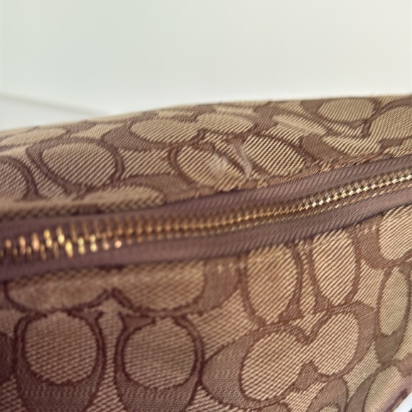 Coach East/West Celeste Signature Hobo Shoulder Bag Purse Brown Tan EUC - Picture 7 of 9